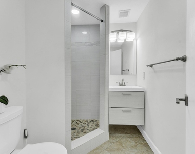 5921 Ne 15th Avenue - Photo Thumbnail 10
