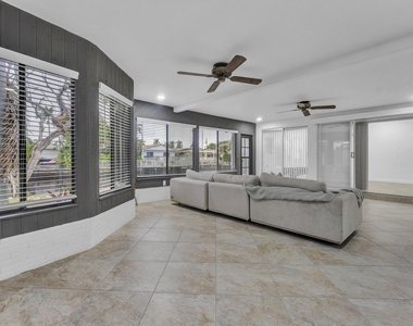 5921 Ne 15th Avenue - Photo Thumbnail 25