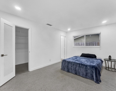 5921 Ne 15th Avenue - Photo Thumbnail 15
