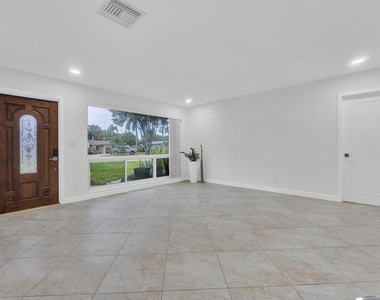 5921 Ne 15th Avenue - Photo Thumbnail 20