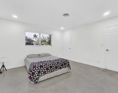 5921 Ne 15th Avenue - Photo Thumbnail 12