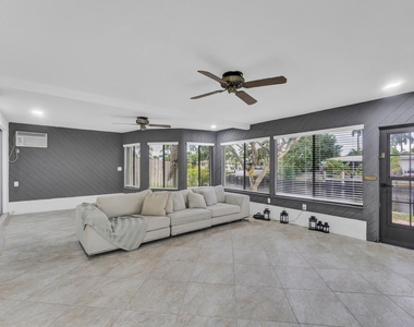 5921 Ne 15th Avenue - Photo Thumbnail 26