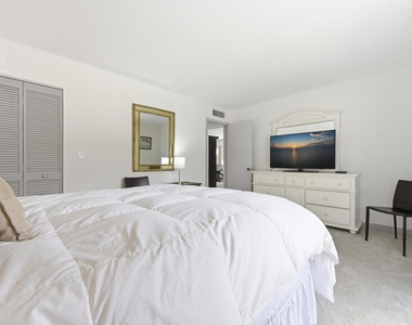 137 Brackenwood Road - Photo Thumbnail 26