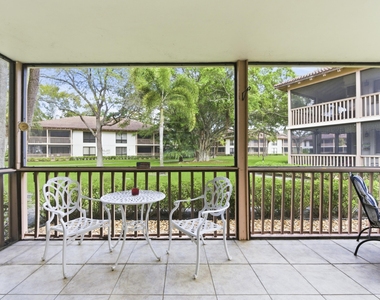 137 Brackenwood Road - Photo Thumbnail 10
