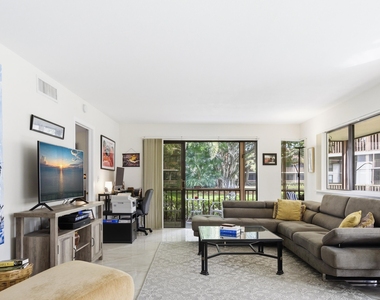 137 Brackenwood Road - Photo Thumbnail 8