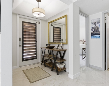 137 Brackenwood Road - Photo Thumbnail 3