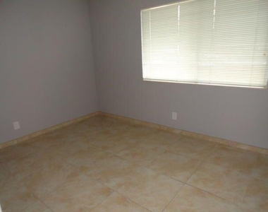 3212 Strawflower Way - Photo Thumbnail 7