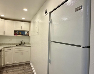 3000 Riomar Street - Photo Thumbnail 1