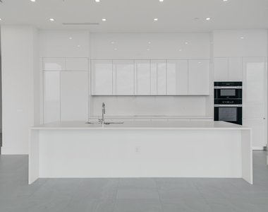220 Lake Shore Drive - Photo Thumbnail 57