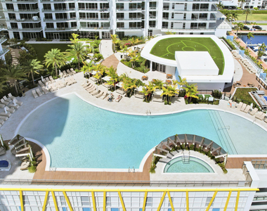 220 Lake Shore Drive - Photo Thumbnail 40