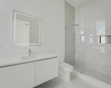 220 Lake Shore Drive - Photo Thumbnail 65