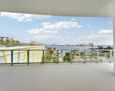 220 Lake Shore Drive - Photo Thumbnail 74