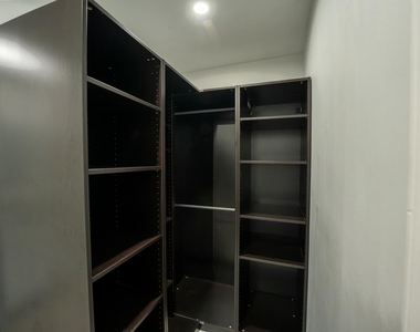 6231 Bay Club Drive - Photo Thumbnail 9