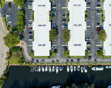 6231 Bay Club Drive - Photo Thumbnail 15