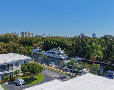 6231 Bay Club Drive - Photo Thumbnail 3