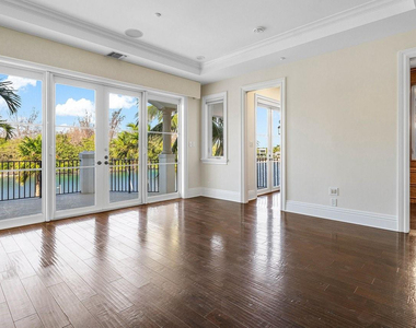 549 Ne 19th Avenue - Photo Thumbnail 28