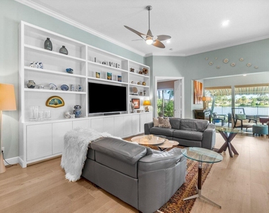 8222 Dominica Place - Photo Thumbnail 14
