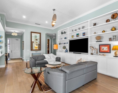 8222 Dominica Place - Photo Thumbnail 13