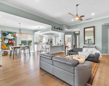 8222 Dominica Place - Photo Thumbnail 12