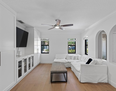 12931 N Normandy Way - Photo Thumbnail 12
