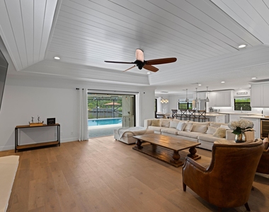 12931 N Normandy Way - Photo Thumbnail 5