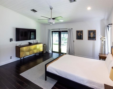 222 N Tradewinds Avenue - Photo Thumbnail 34
