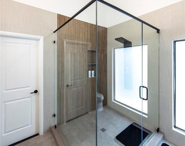 222 N Tradewinds Avenue - Photo Thumbnail 33