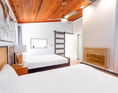 222 N Tradewinds Avenue - Photo Thumbnail 28