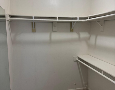 3141 Nw 47th Terrace - Photo Thumbnail 6