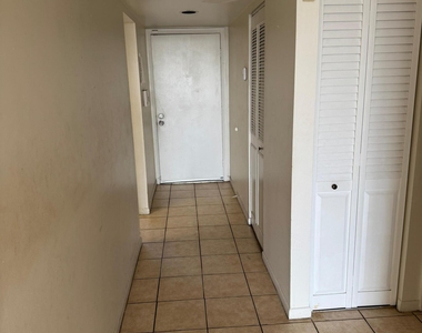 3141 Nw 47th Terrace - Photo Thumbnail 7