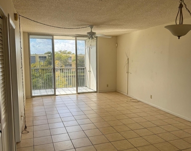 3141 Nw 47th Terrace - Photo Thumbnail 2