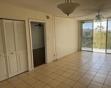 3141 Nw 47th Terrace - Photo Thumbnail 5