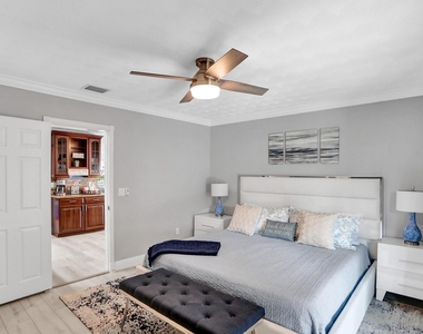 470 Se 4th Court - Photo Thumbnail 42