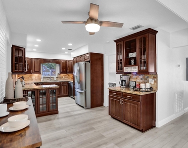 470 Se 4th Court - Photo Thumbnail 34