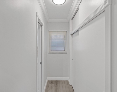 470 Se 4th Court - Photo Thumbnail 21