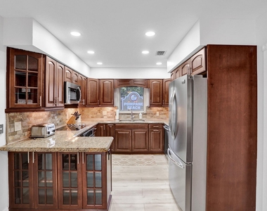 470 Se 4th Court - Photo Thumbnail 39