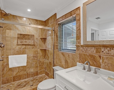 470 Se 4th Court - Photo Thumbnail 23