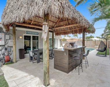 470 Se 4th Court - Photo Thumbnail 10