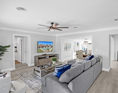 470 Se 4th Court - Photo Thumbnail 14