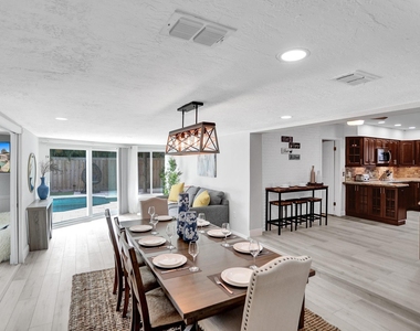 470 Se 4th Court - Photo Thumbnail 24