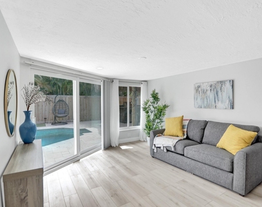 470 Se 4th Court - Photo Thumbnail 25