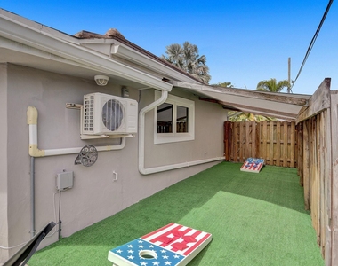 470 Se 4th Court - Photo Thumbnail 4