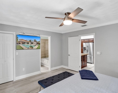 470 Se 4th Court - Photo Thumbnail 43