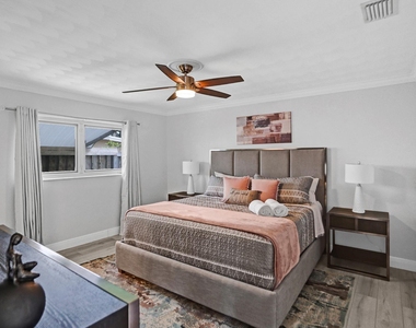 470 Se 4th Court - Photo Thumbnail 18