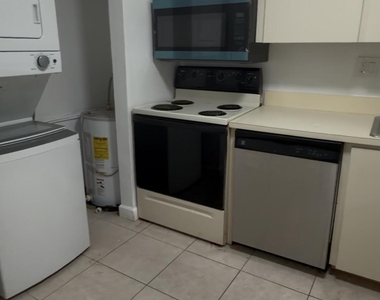 8001 Fairview Drive - Photo Thumbnail 5