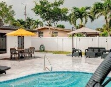 2506 Bimini Lane - Photo Thumbnail 5