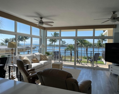 314 Inlet Way - Photo Thumbnail 5