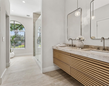 48 Harbour Drive N - Photo Thumbnail 9