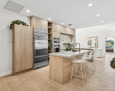 48 Harbour Drive N - Photo Thumbnail 6