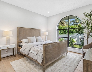 48 Harbour Drive N - Photo Thumbnail 12